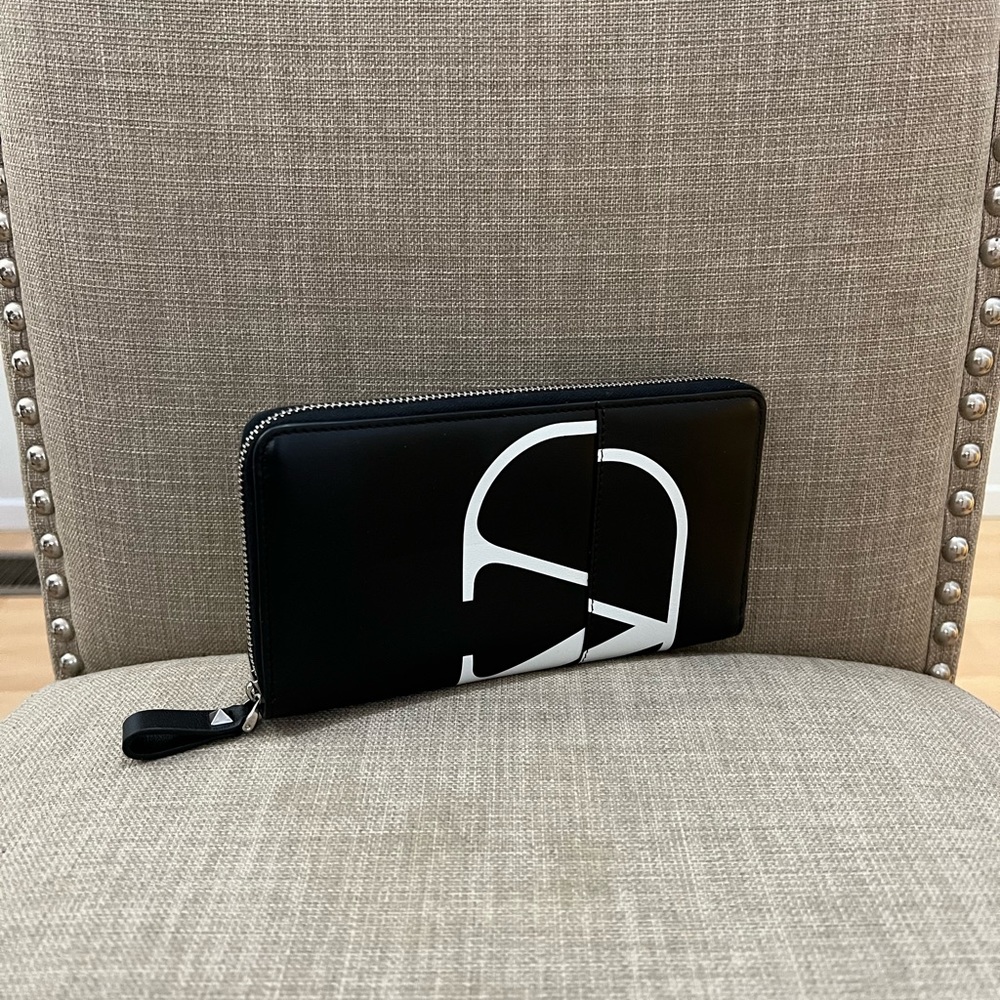 Valentino Zip-around wallet
